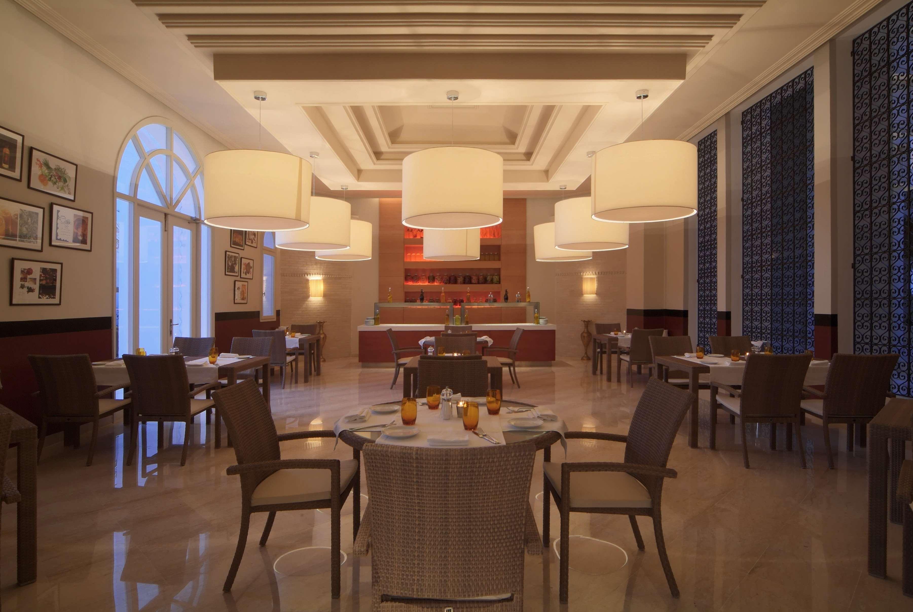 Radisson Blu Palace Resort & Thalasso, Djerba Mezraia Restaurant billede The restaurant