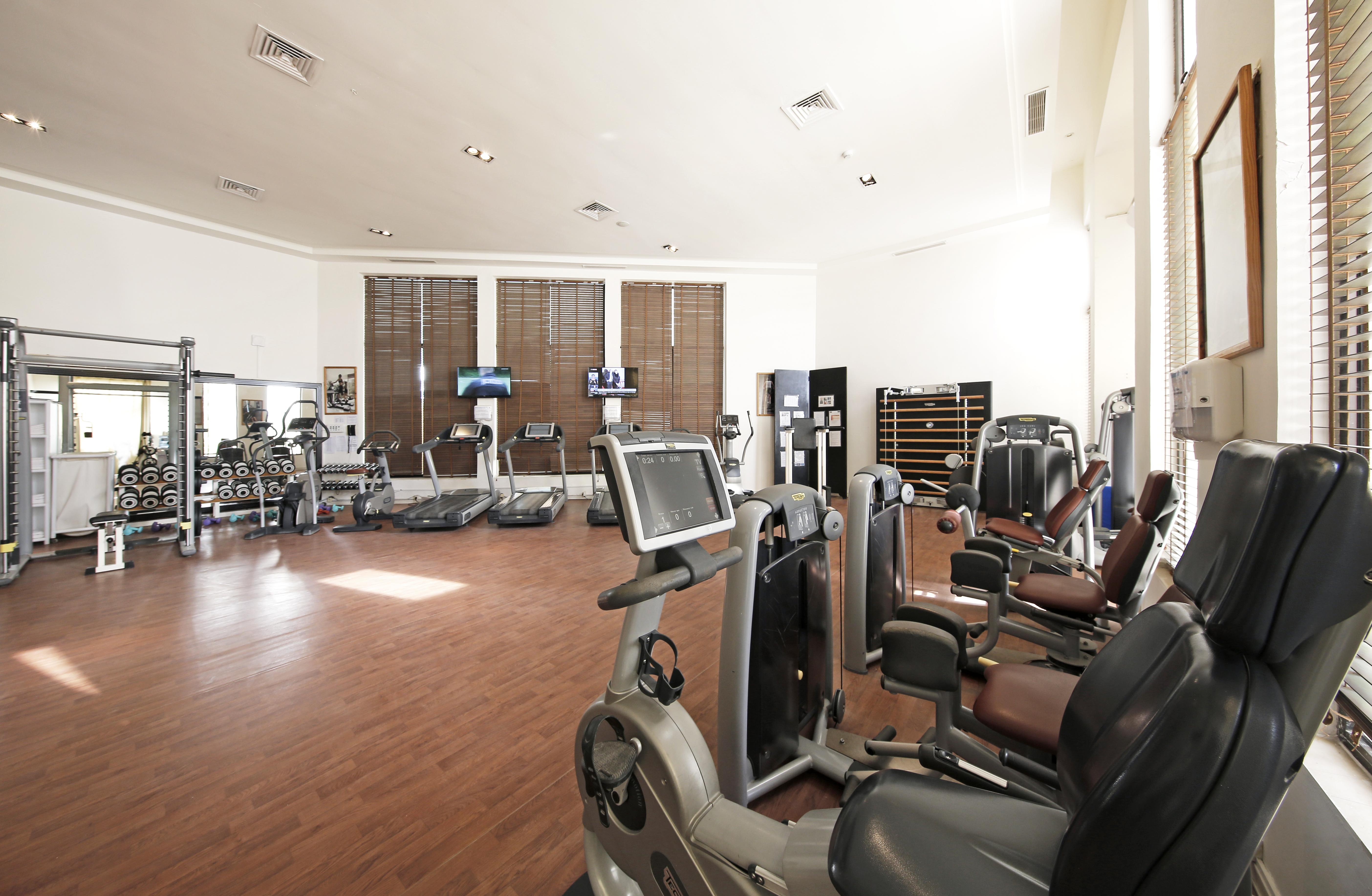 Radisson Blu Palace Resort & Thalasso, Djerba Mezraia Eksteriør billede The gym at the hotel