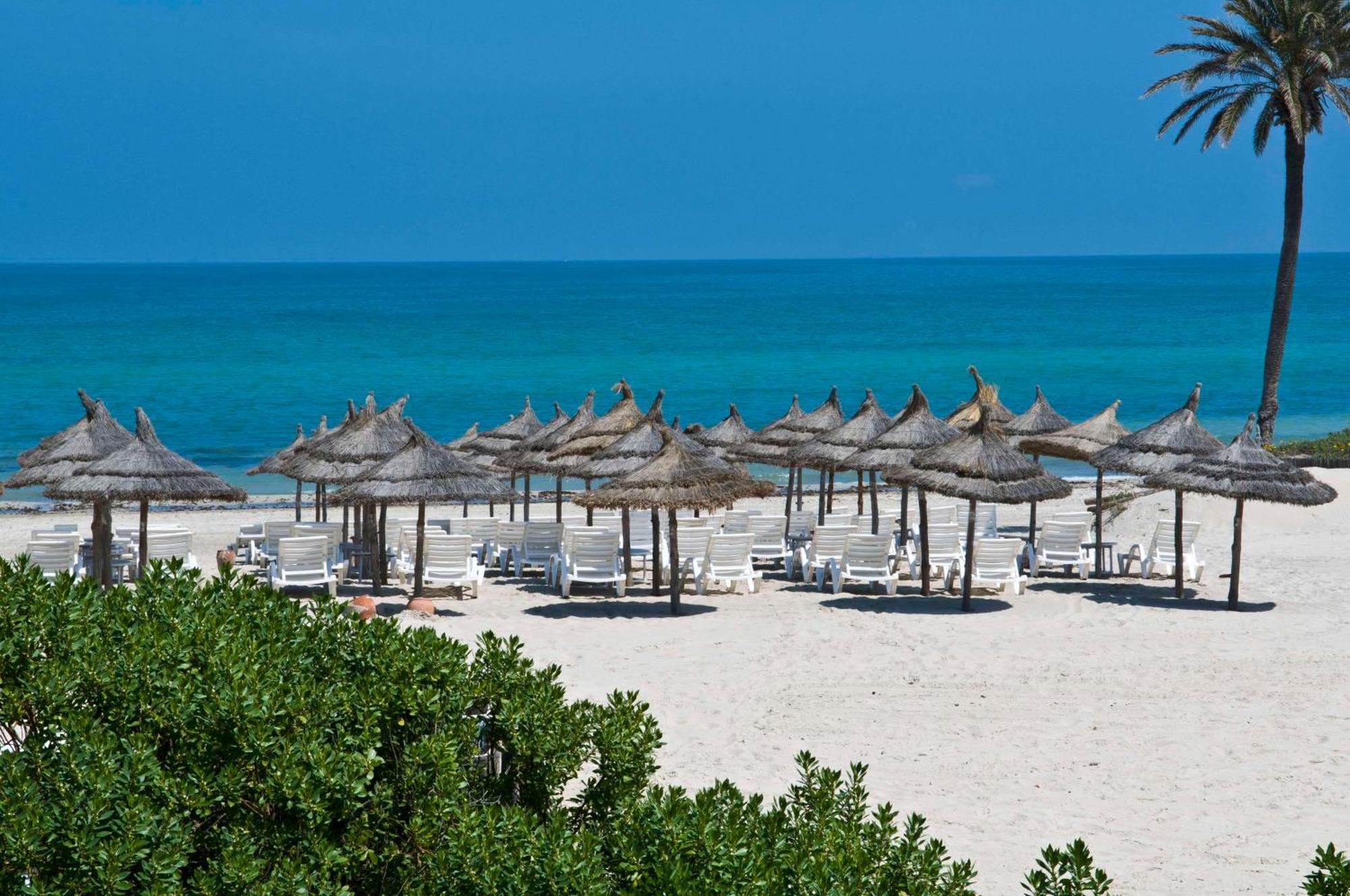 Radisson Blu Palace Resort & Thalasso, Djerba Mezraia Eksteriør billede Beach in La Paloma